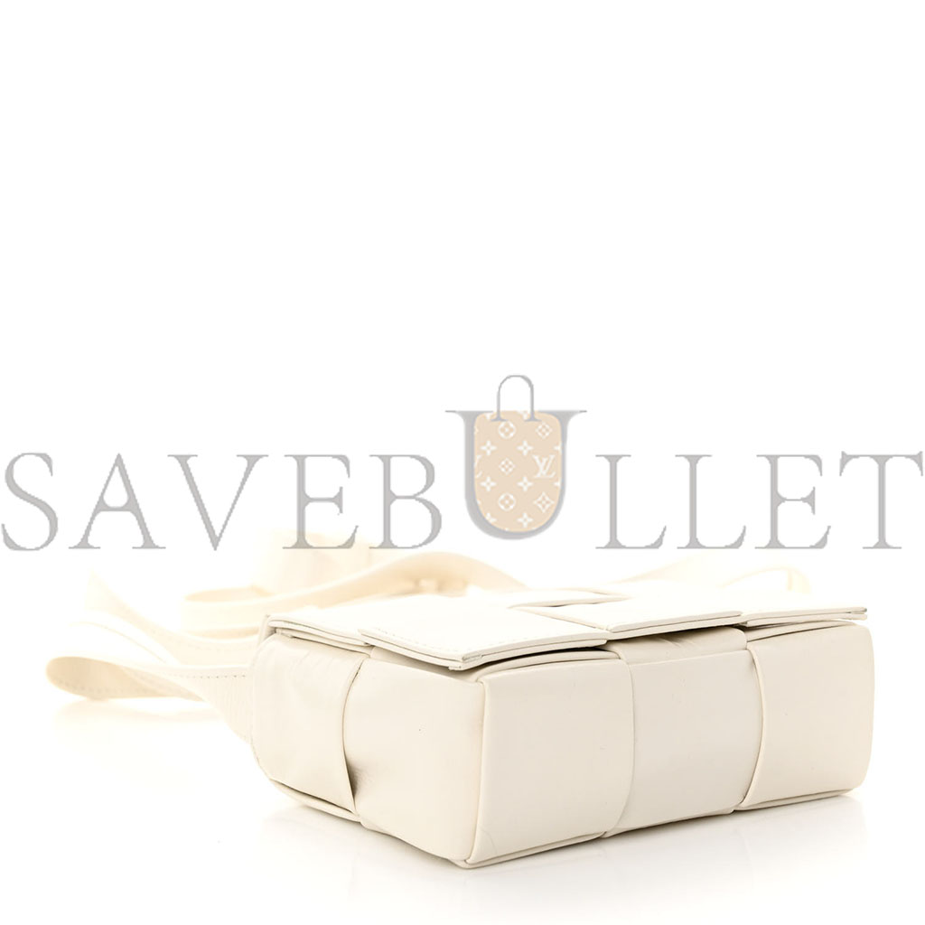 BOTTEGA VENETA LAMBSKIN MAXI INTRECCIATO EXTRA MINI CASSETTE CROSSBODY BAG WHITE (13*9*4cm) BOTTEGA VENETA LAMBSKIN MAXI INTRECCIATO EXTRA MINI CASSETTE CROSSBODY BAG WHITE (13*9*4cm)